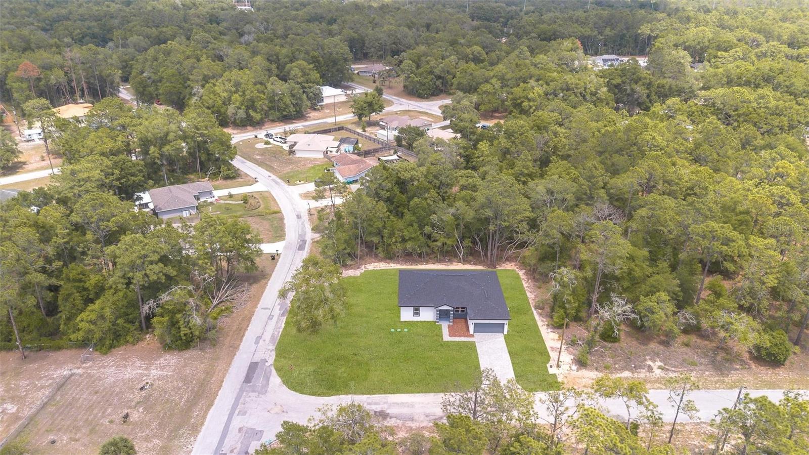 Listing photo id 48 for 9651 Pineview Way