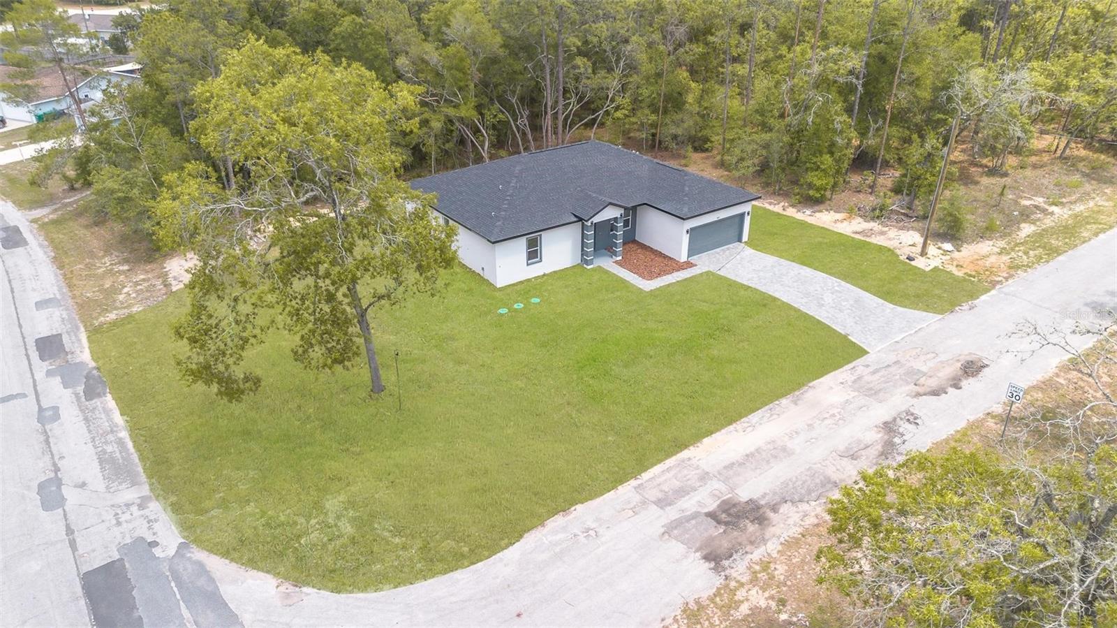 Listing photo id 50 for 9651 Pineview Way
