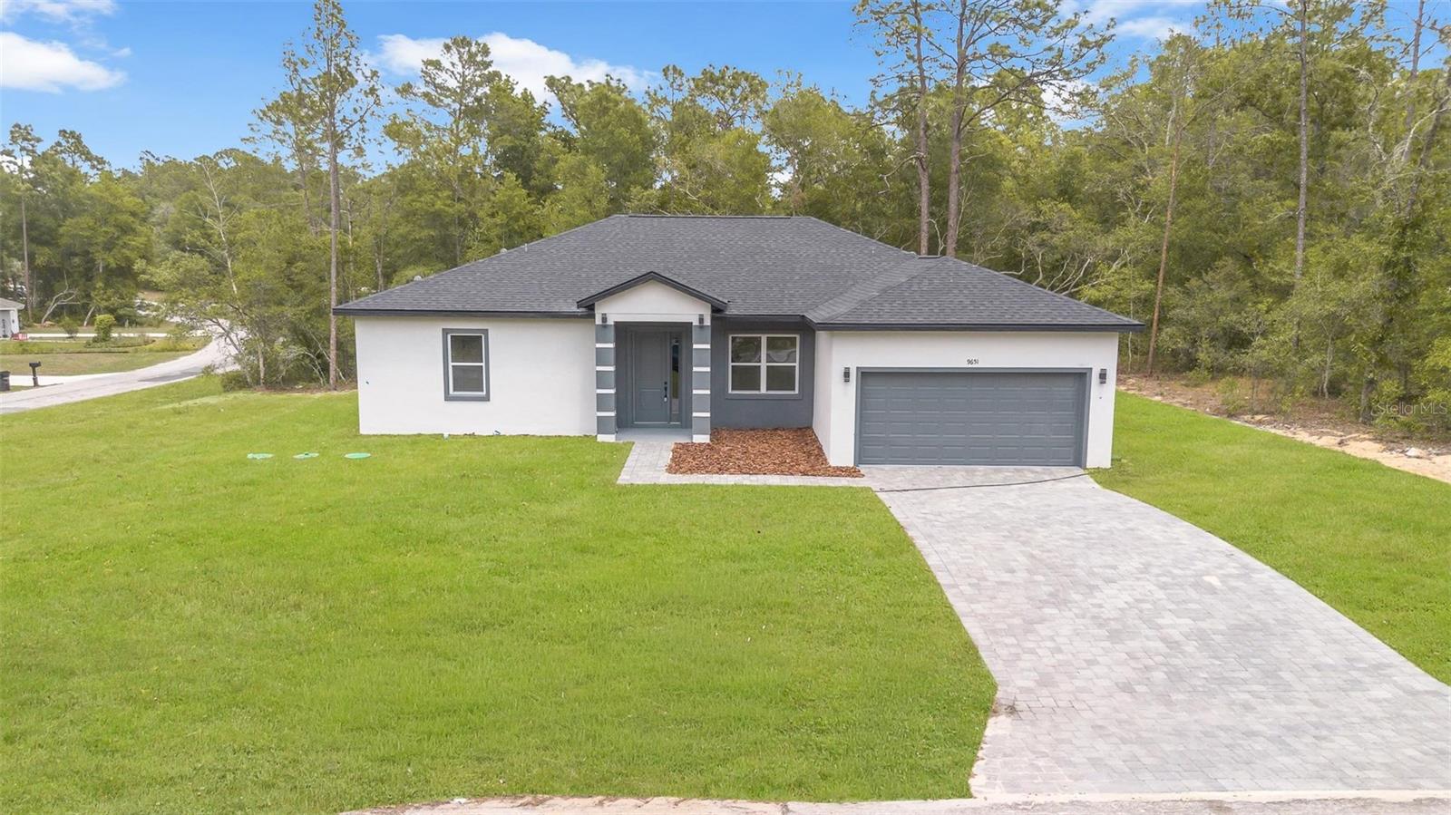 Listing photo id 52 for 9651 Pineview Way