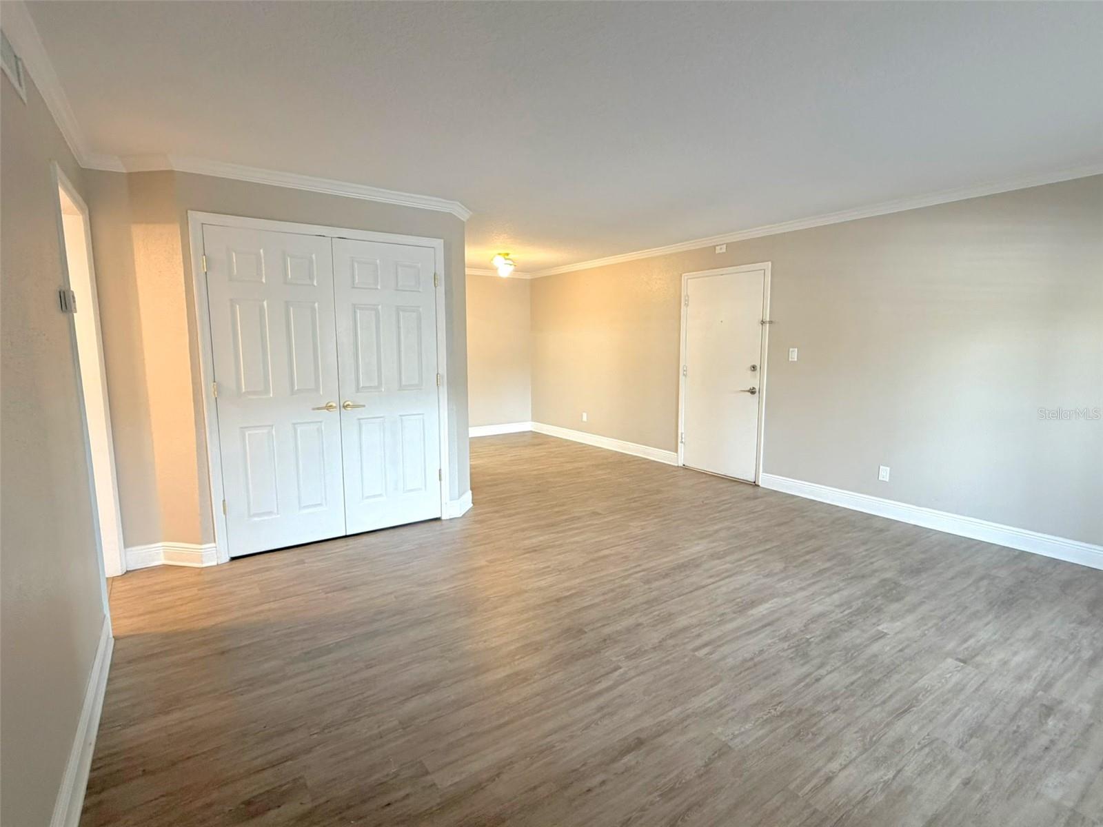 Image 3 of 19 For 305 Wymore Road 101