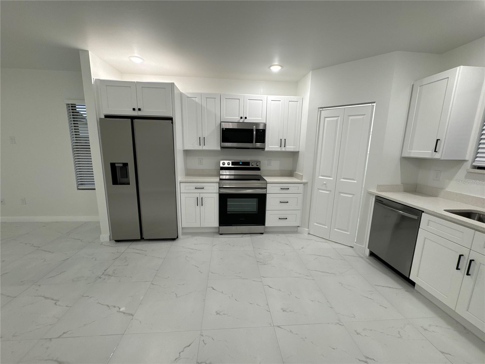 Image 11 of 20 For 1775 Glenway Court