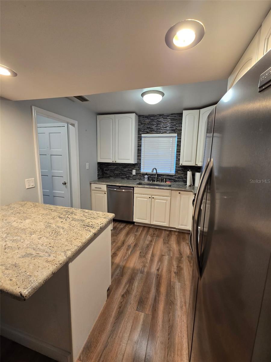 Image 4 of 16 For 1118 Villa Lane S