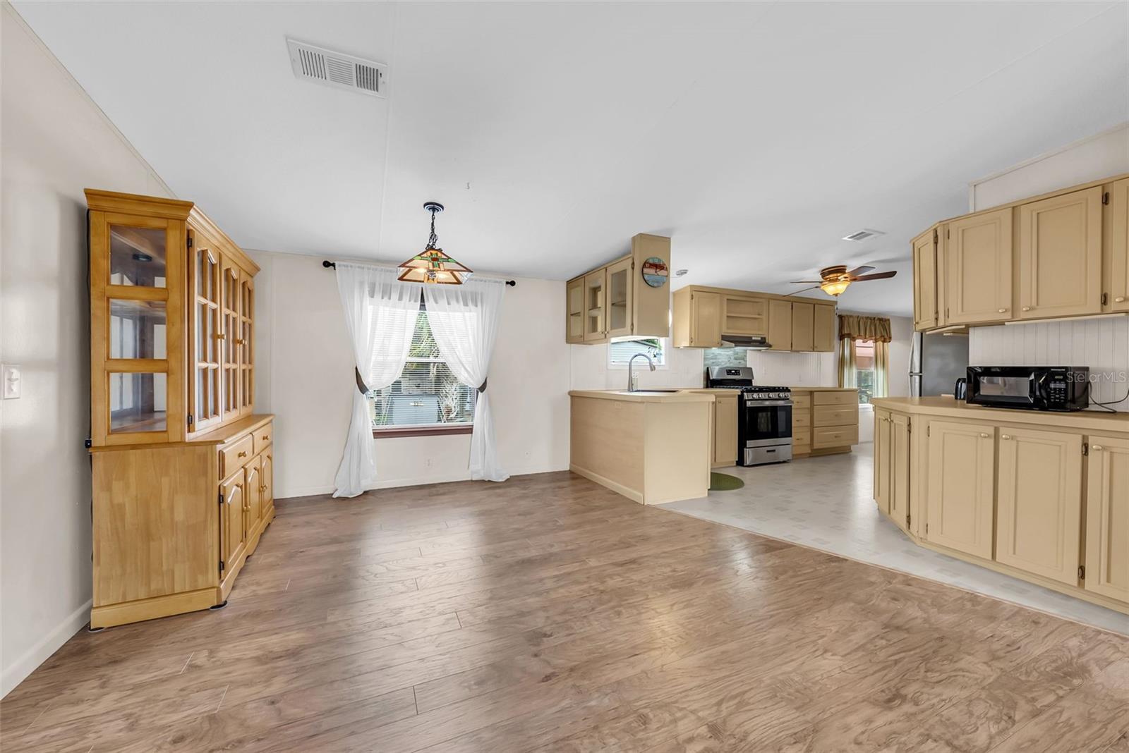 Image 33 of 50 For 17255 272nd Street