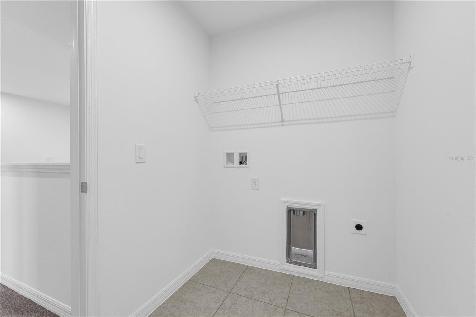 Image 33 of 39 For 5492 Meadow Walk Drive