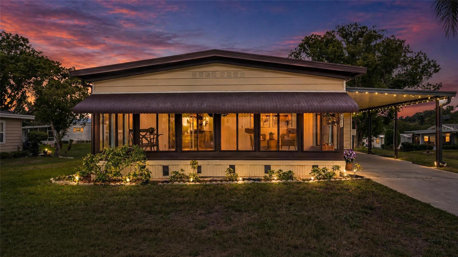 Image 55 of 55 For 2011 White Oak Lane 20