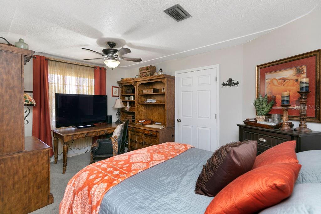 Image 12 of 30 For 3033 Devon Court