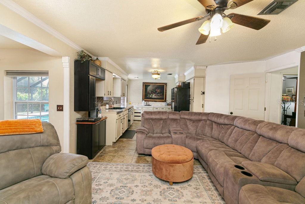 Image 16 of 30 For 3033 Devon Court