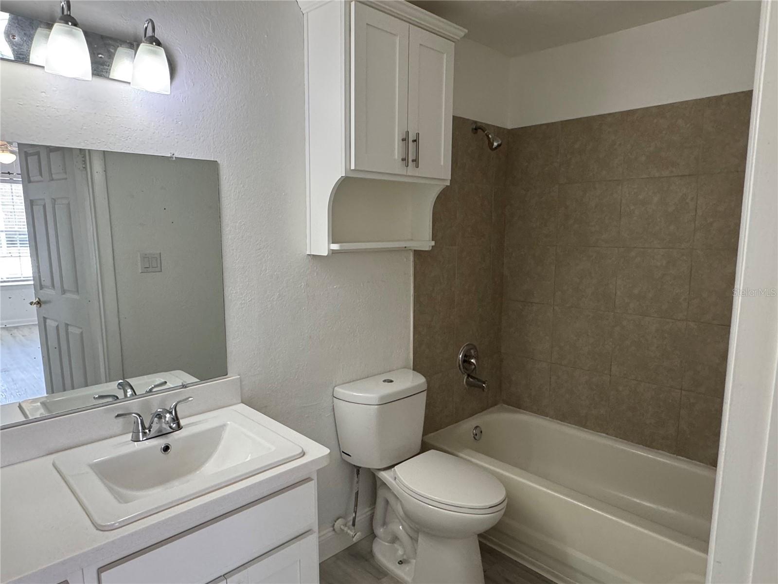 Image 19 of 34 For 5540 Devonbriar Way H104