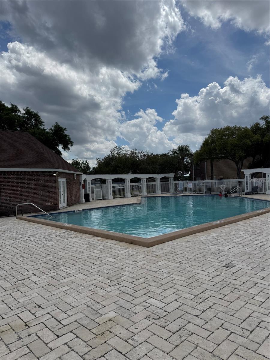 Image 31 of 34 For 5540 Devonbriar Way H104