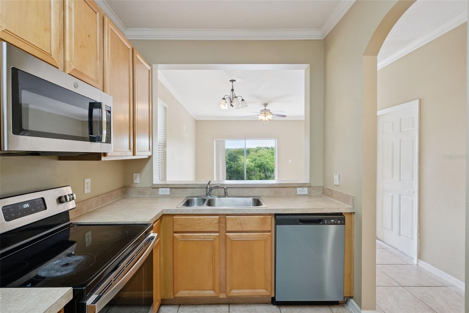 Image 7 of 20 For 1960 Retreat View Circle
