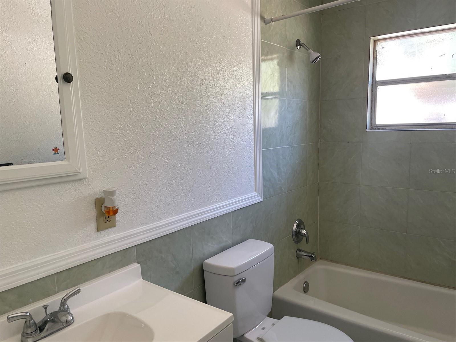 Image 17 of 22 For 1935 14th Street