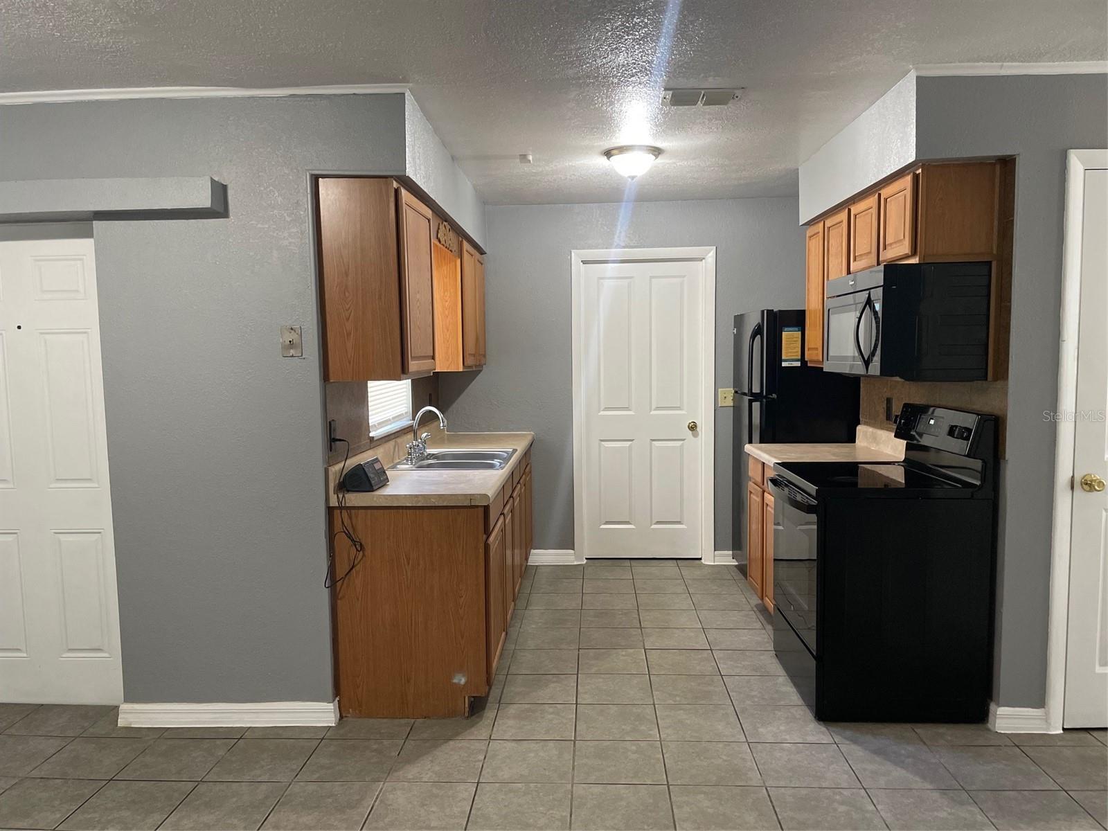Image 7 of 22 For 1935 14th Street