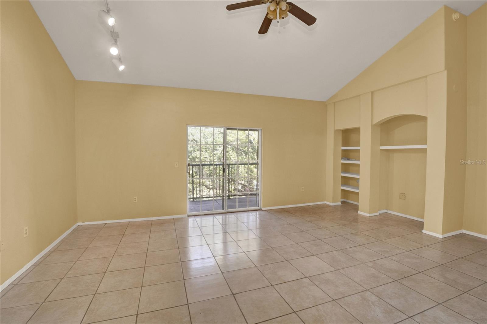 Image 4 of 32 For 1325 Rotonda Point 337