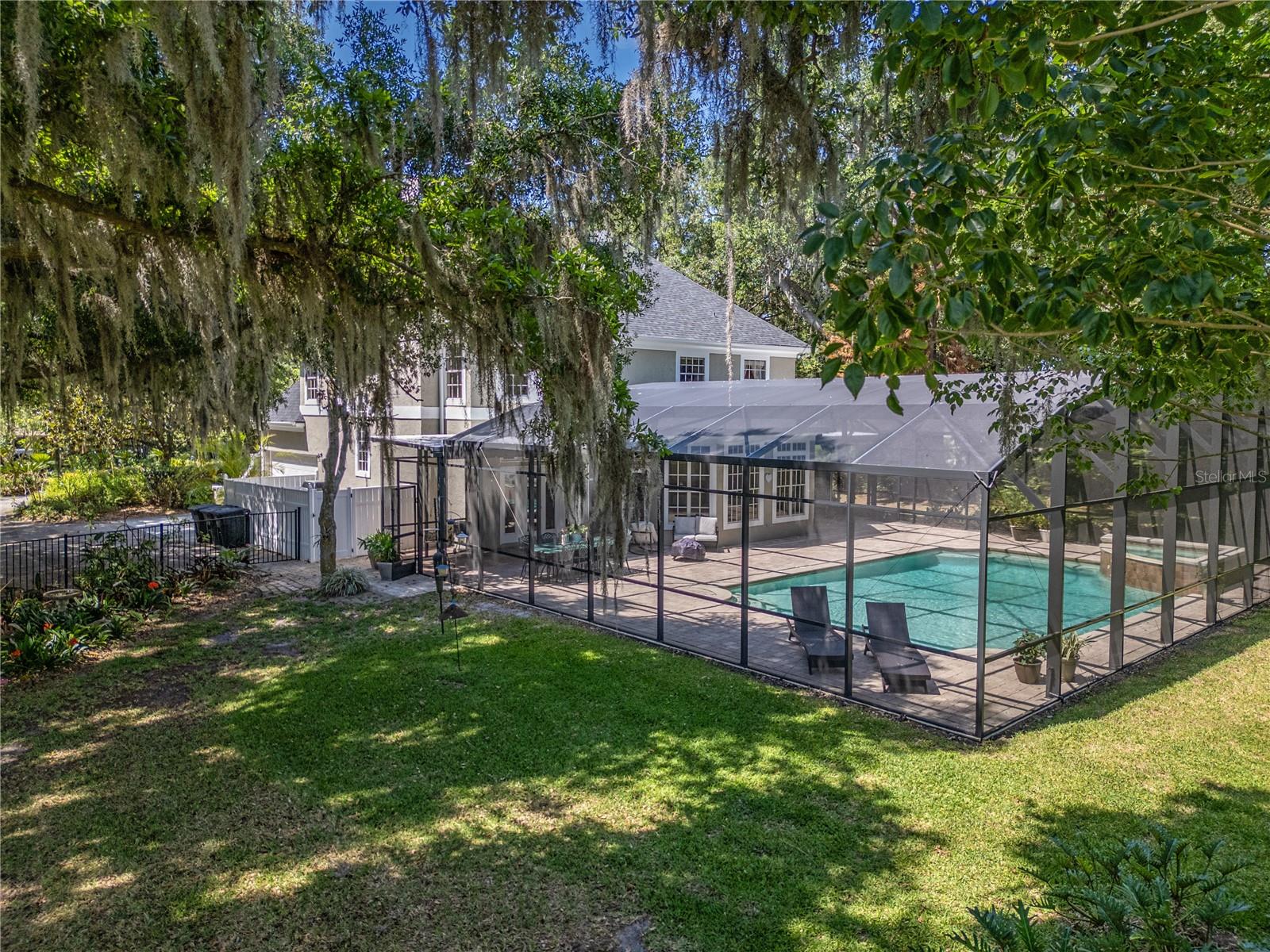 Image 10 of 61 For 1125 Kelso Boulevard