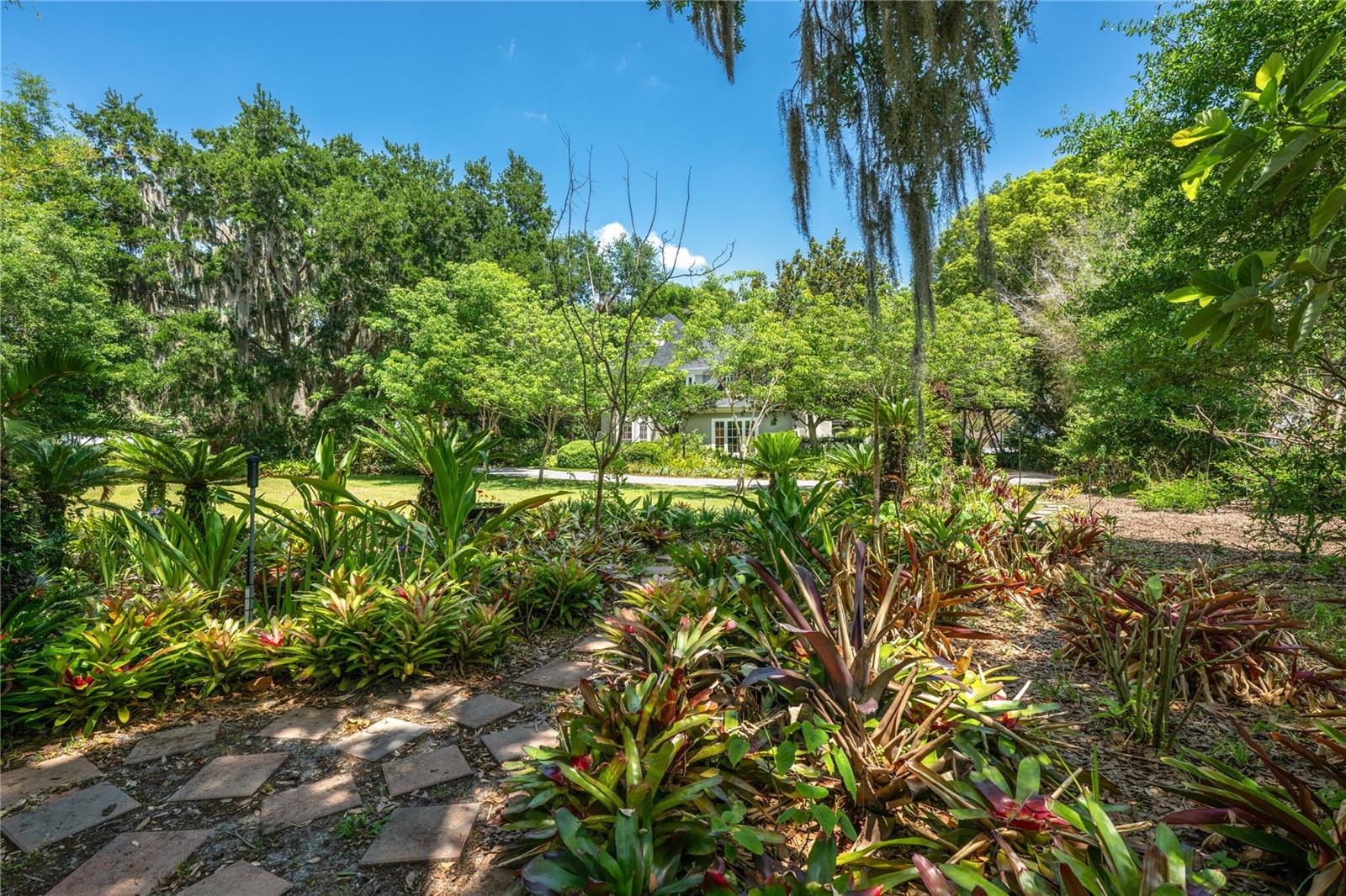 Image 16 of 61 For 1125 Kelso Boulevard