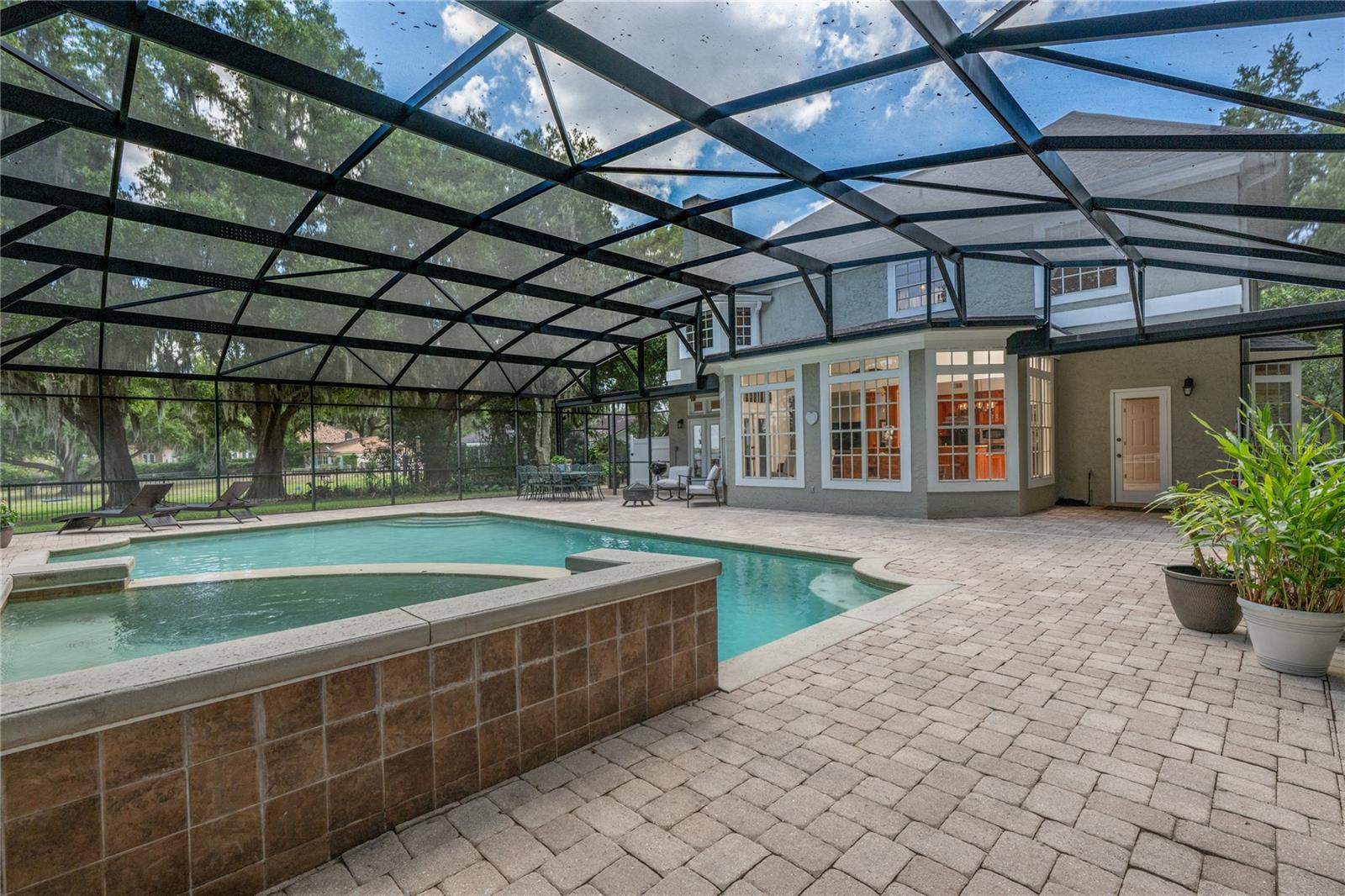 Image 20 of 61 For 1125 Kelso Boulevard