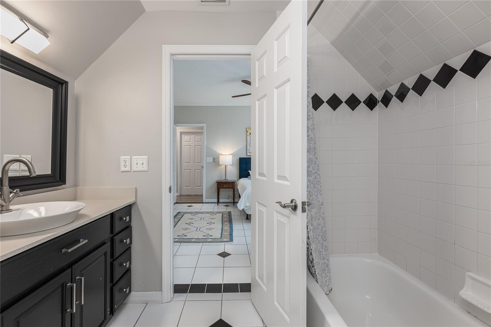 Image 43 of 61 For 1125 Kelso Boulevard
