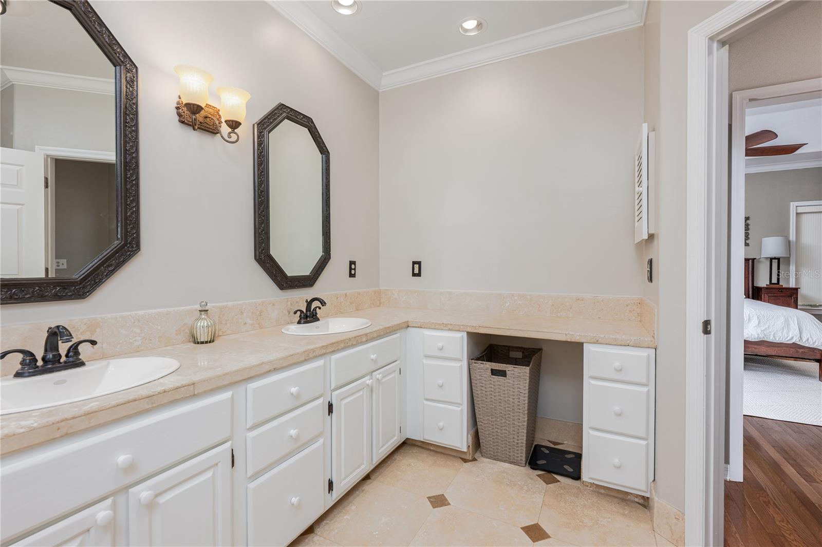 Image 46 of 61 For 1125 Kelso Boulevard