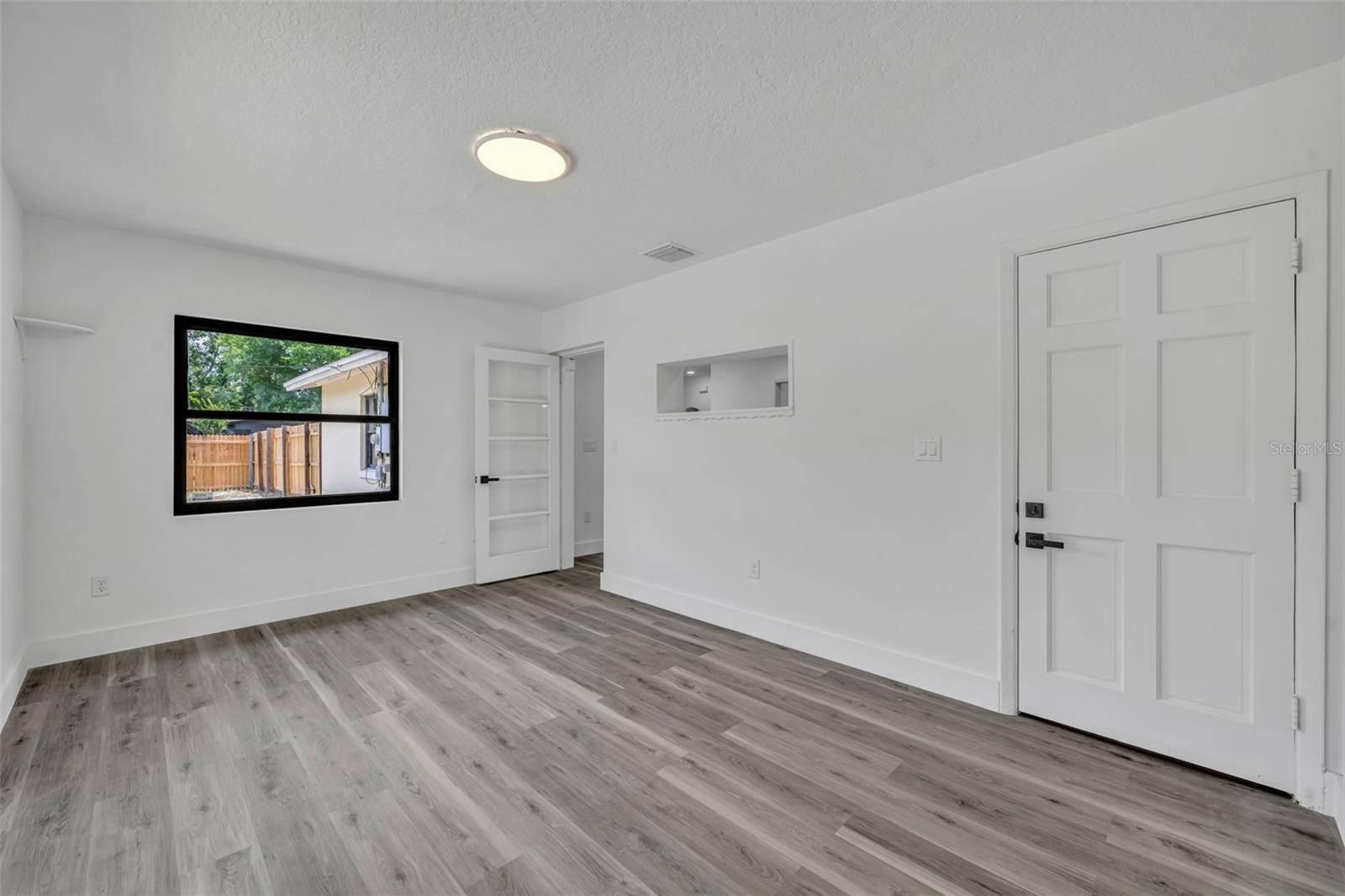Image 18 of 43 For 731 Bongart Road