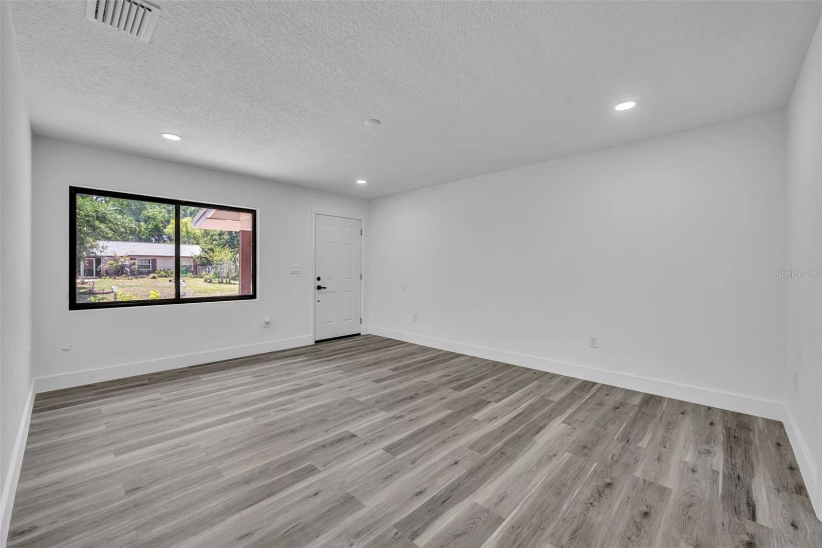 Image 3 of 43 For 731 Bongart Road