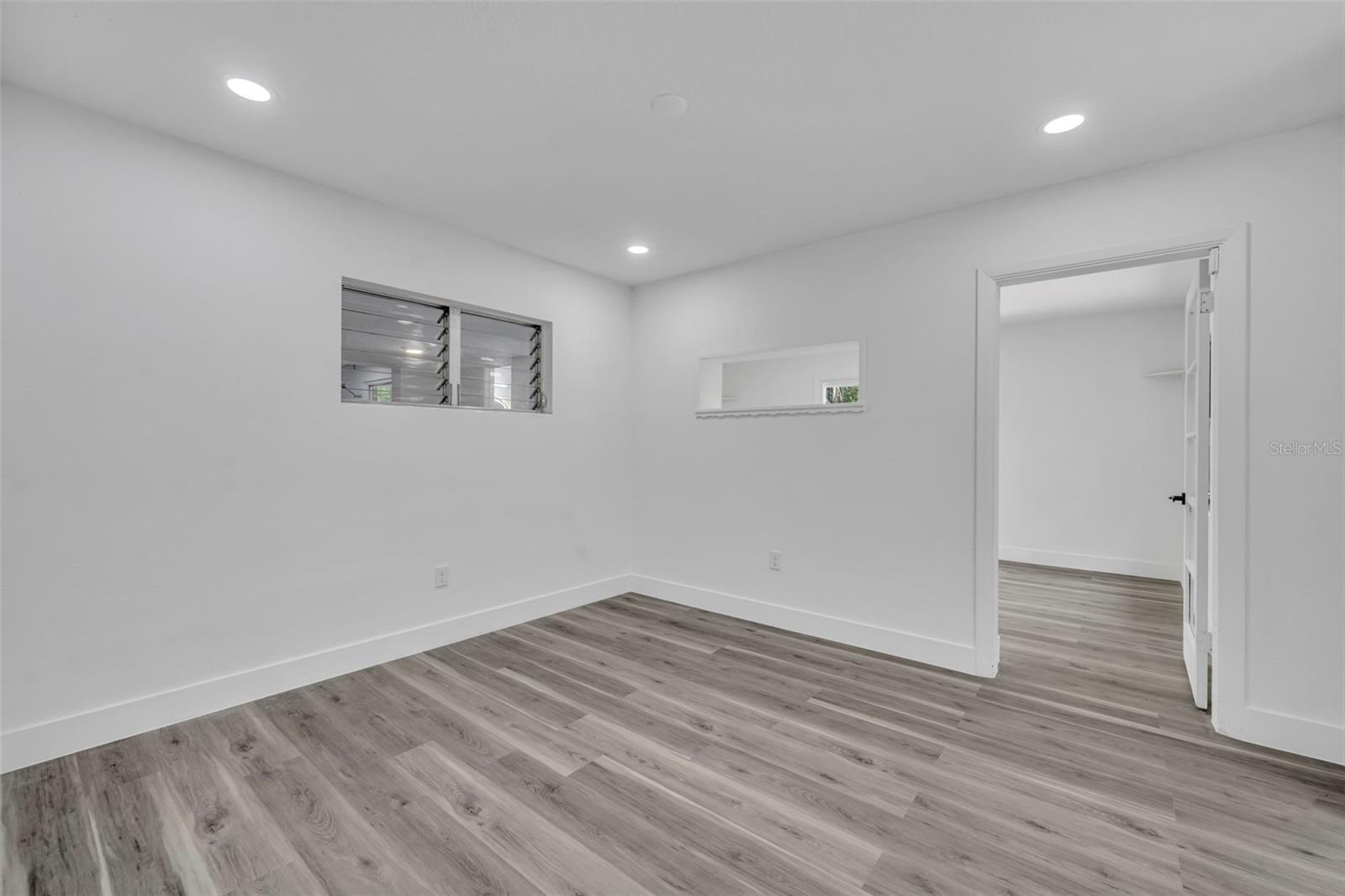 Image 7 of 43 For 731 Bongart Road