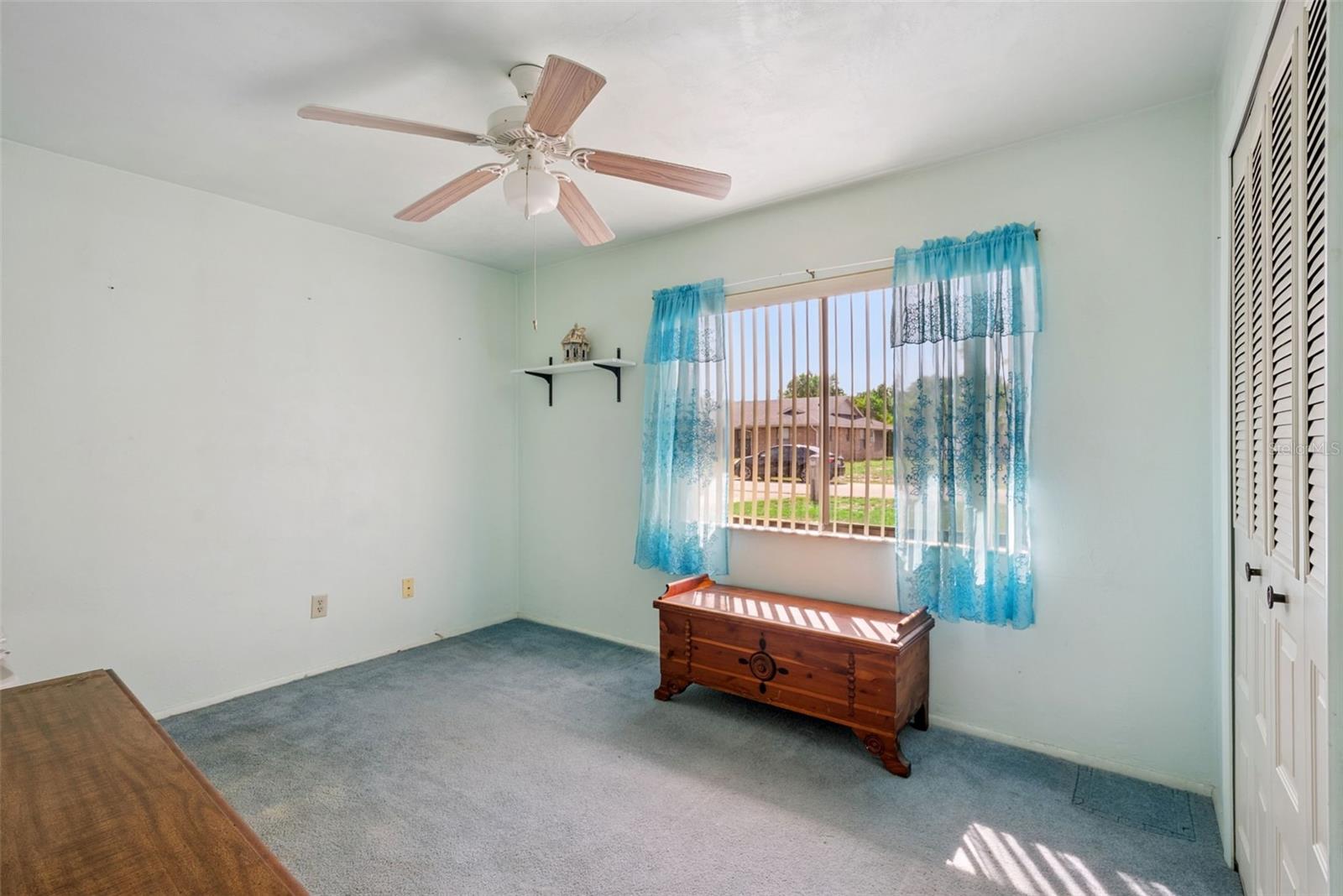 Image 21 of 37 For 822 Abbott Avenue