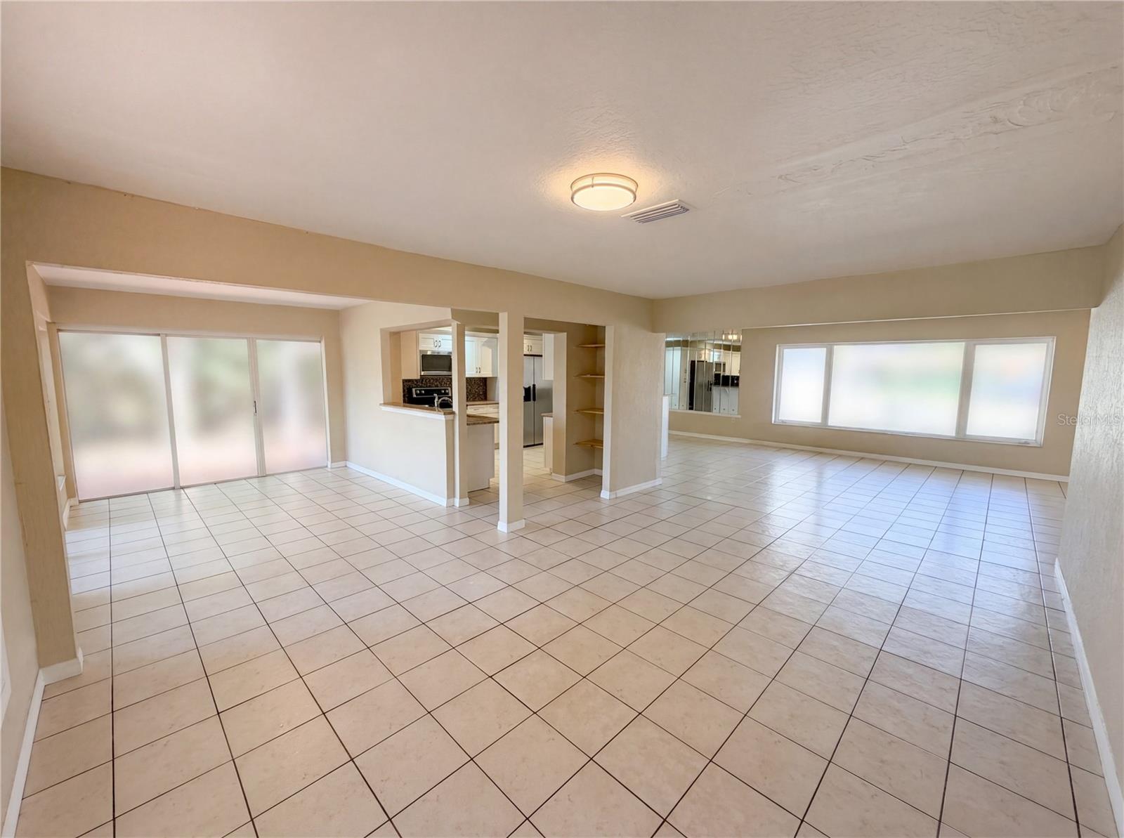 Image 12 of 35 For 406 Skylark Boulevard