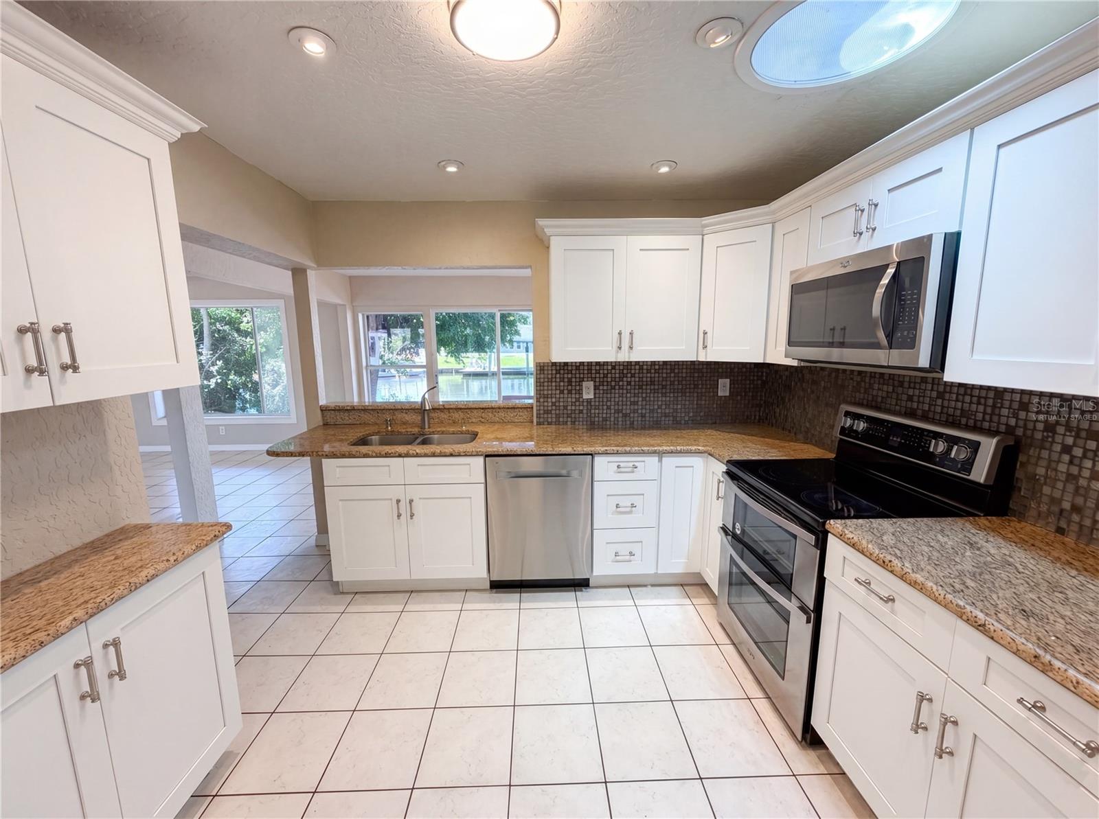 Image 2 of 35 For 406 Skylark Boulevard