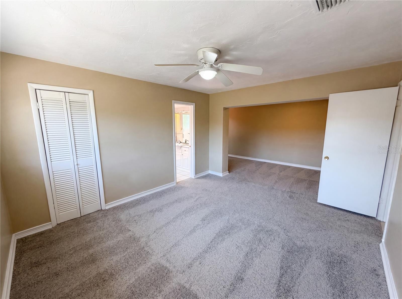 Image 4 of 35 For 406 Skylark Boulevard