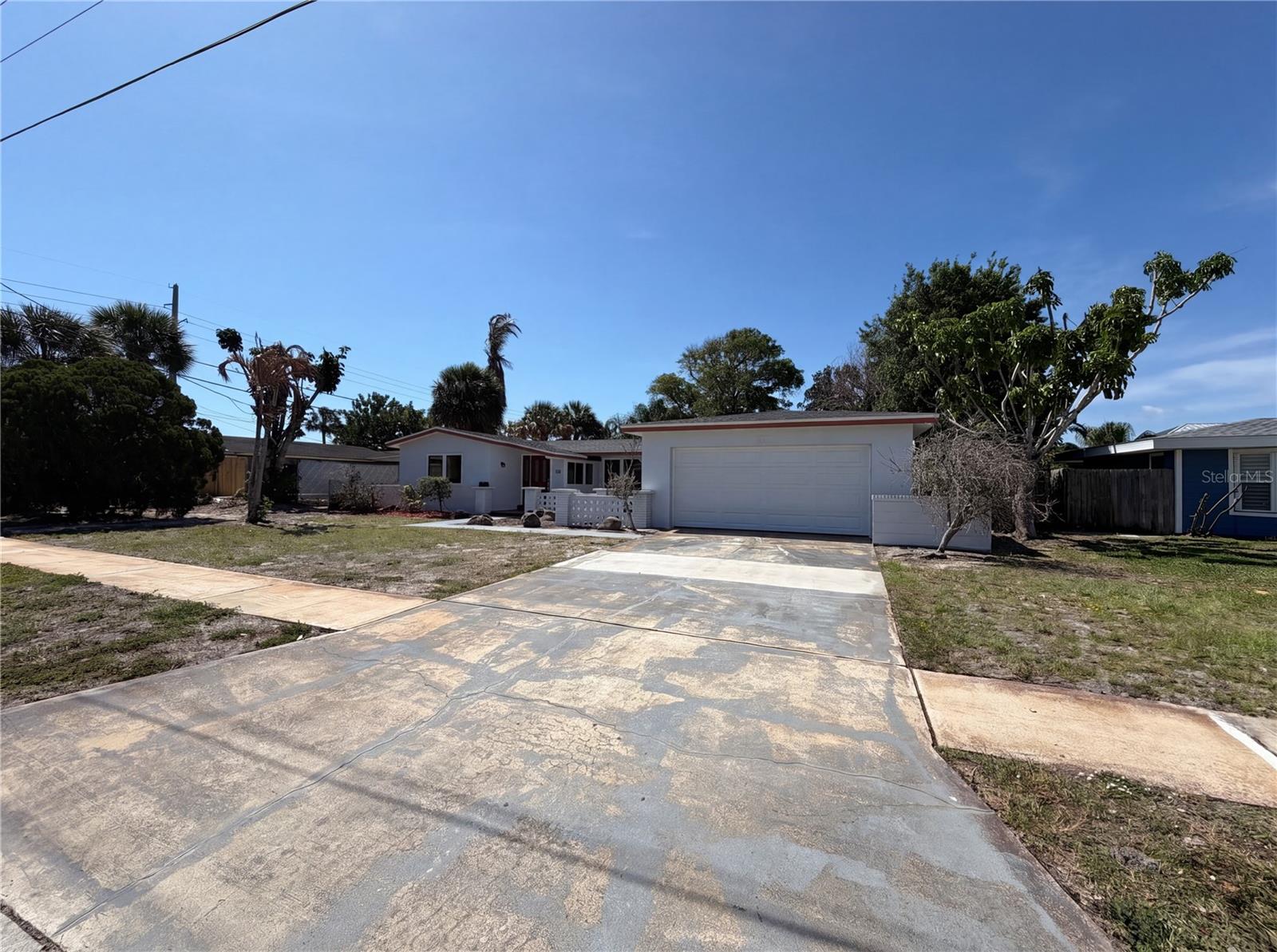 Image 7 of 35 For 406 Skylark Boulevard