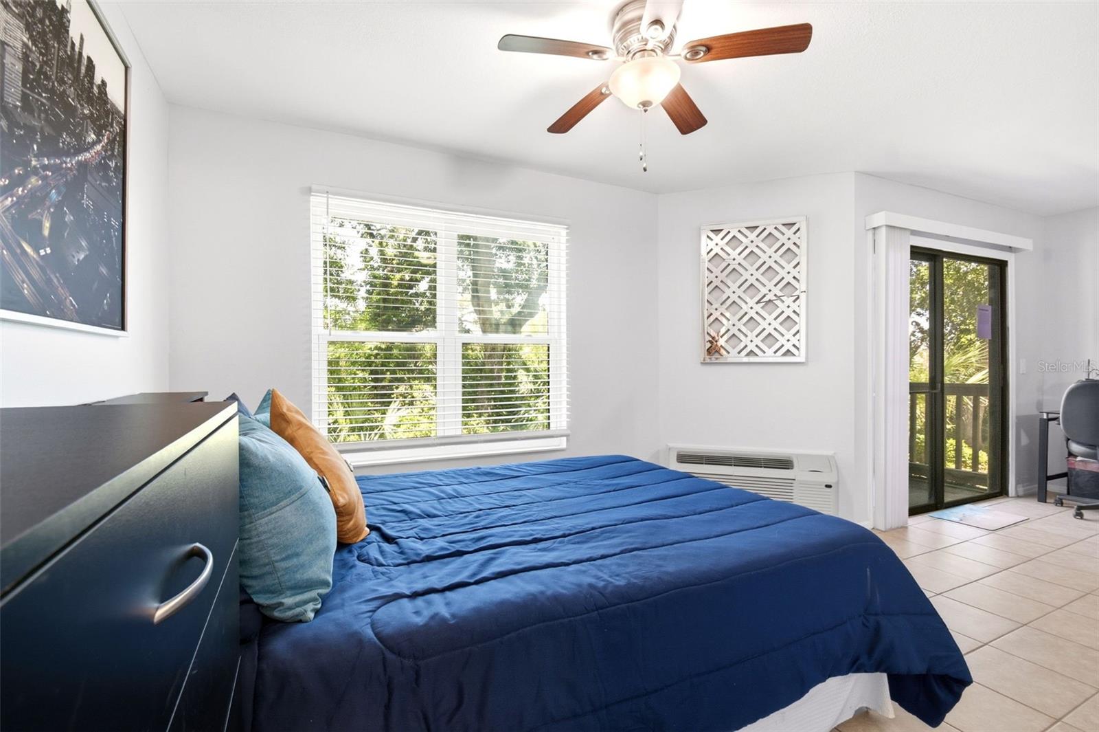 Image 16 of 30 For 1401 Palmetto Avenue 103