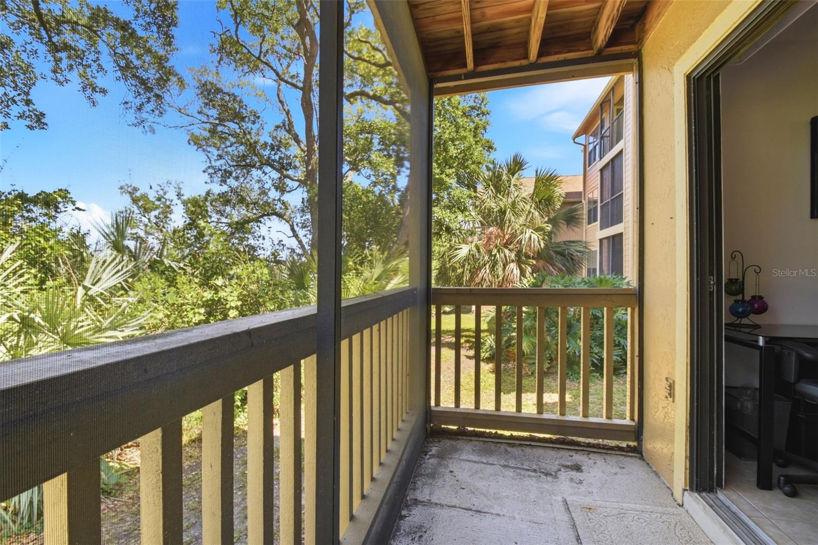 Image 19 of 30 For 1401 Palmetto Avenue 103