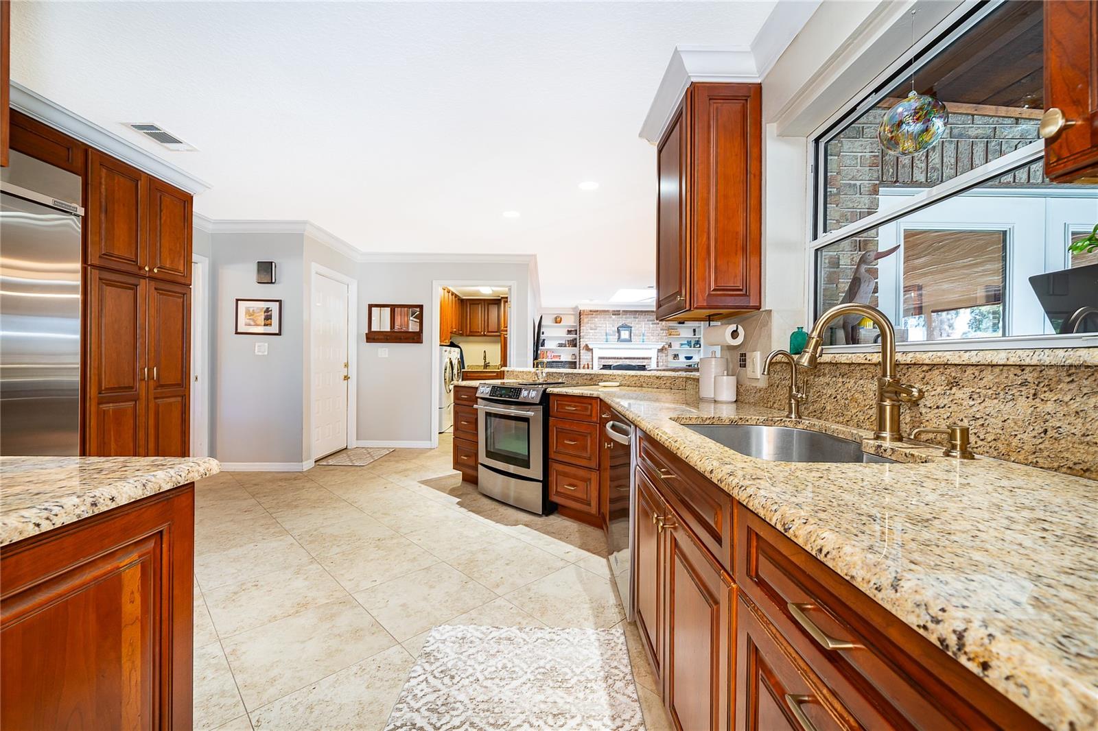 Image 13 of 54 For 2810 Overlake Avenue