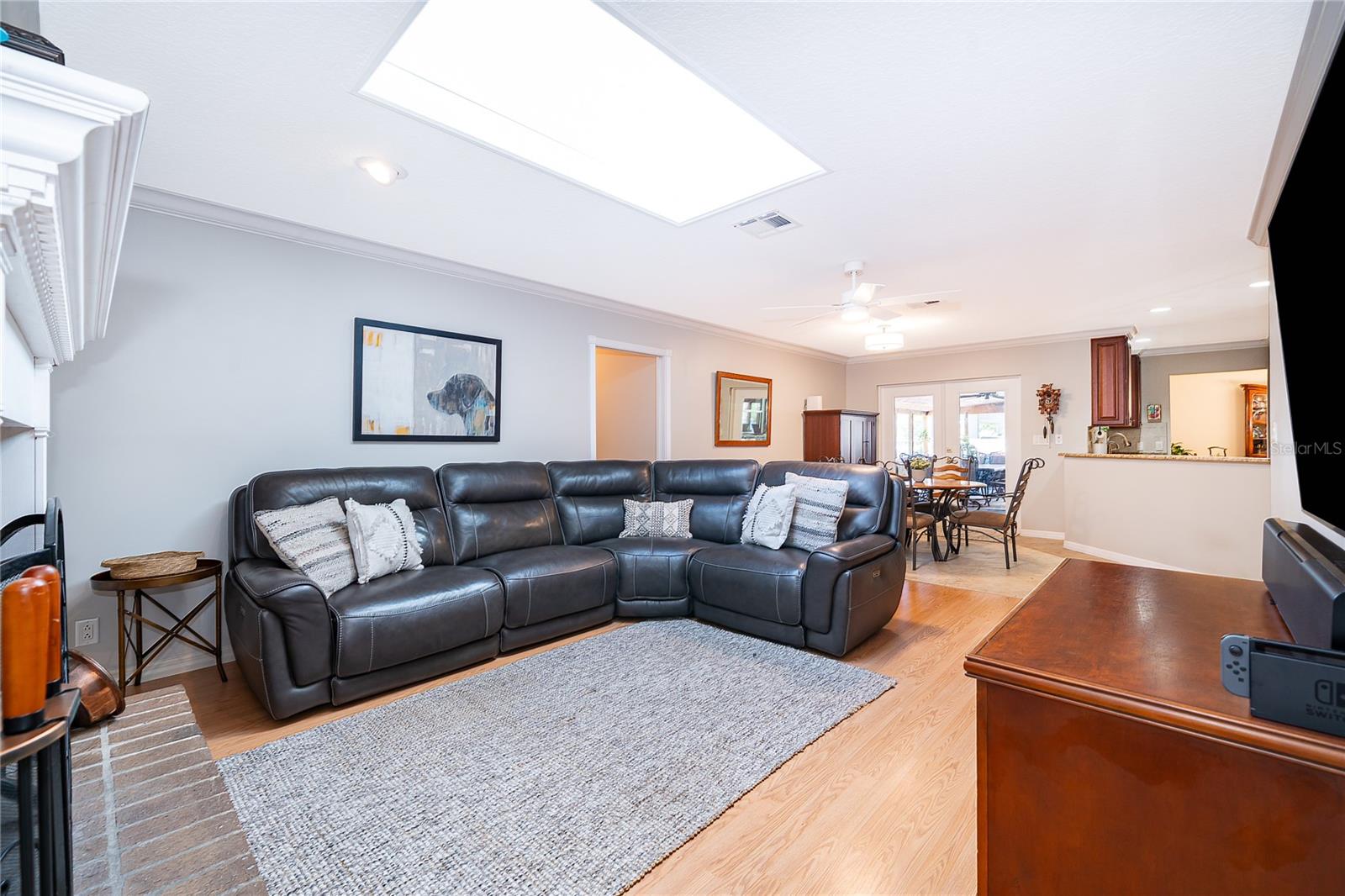 Image 20 of 54 For 2810 Overlake Avenue