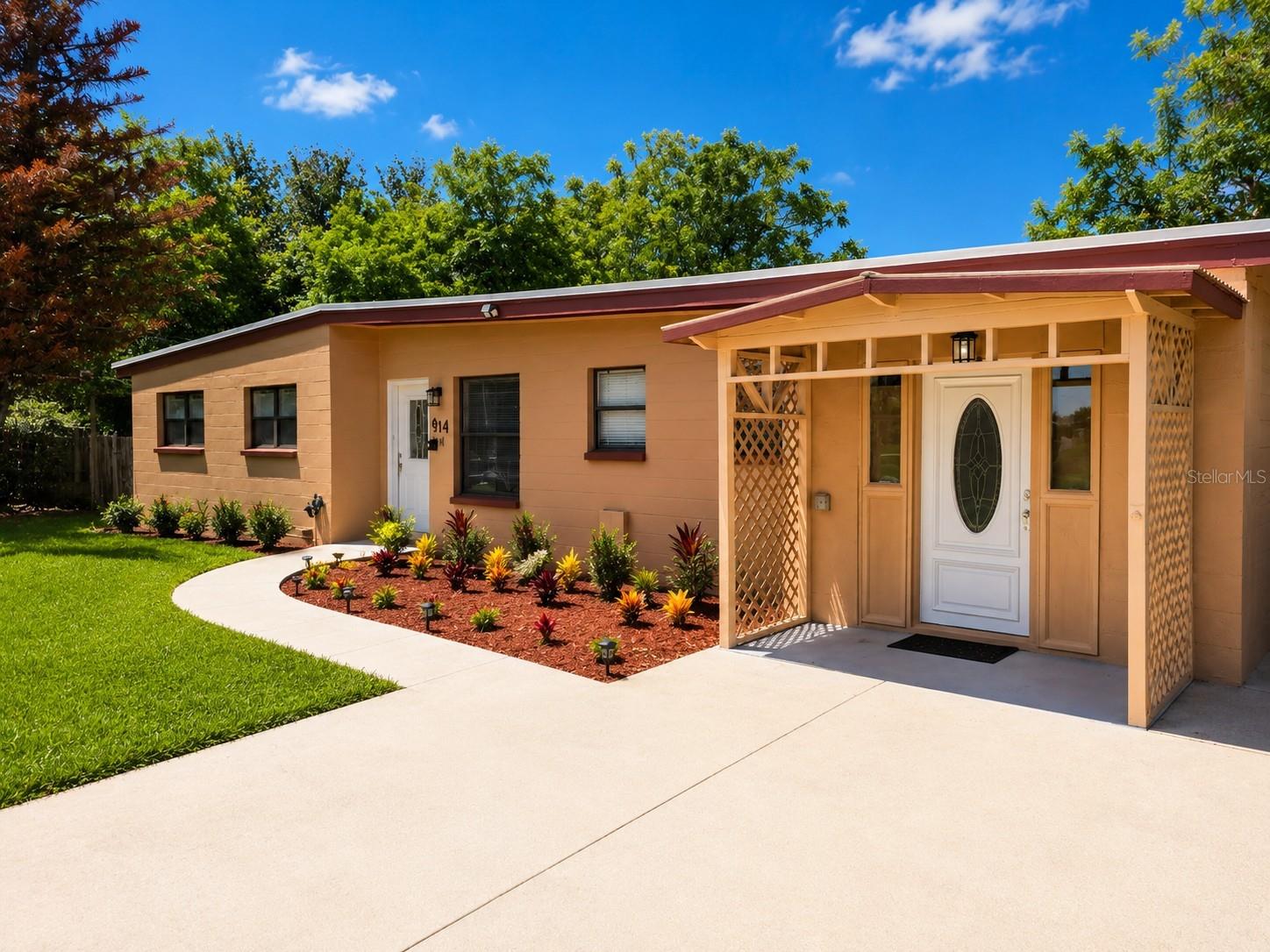 Image 2 of 22 For 14 Japonica Drive