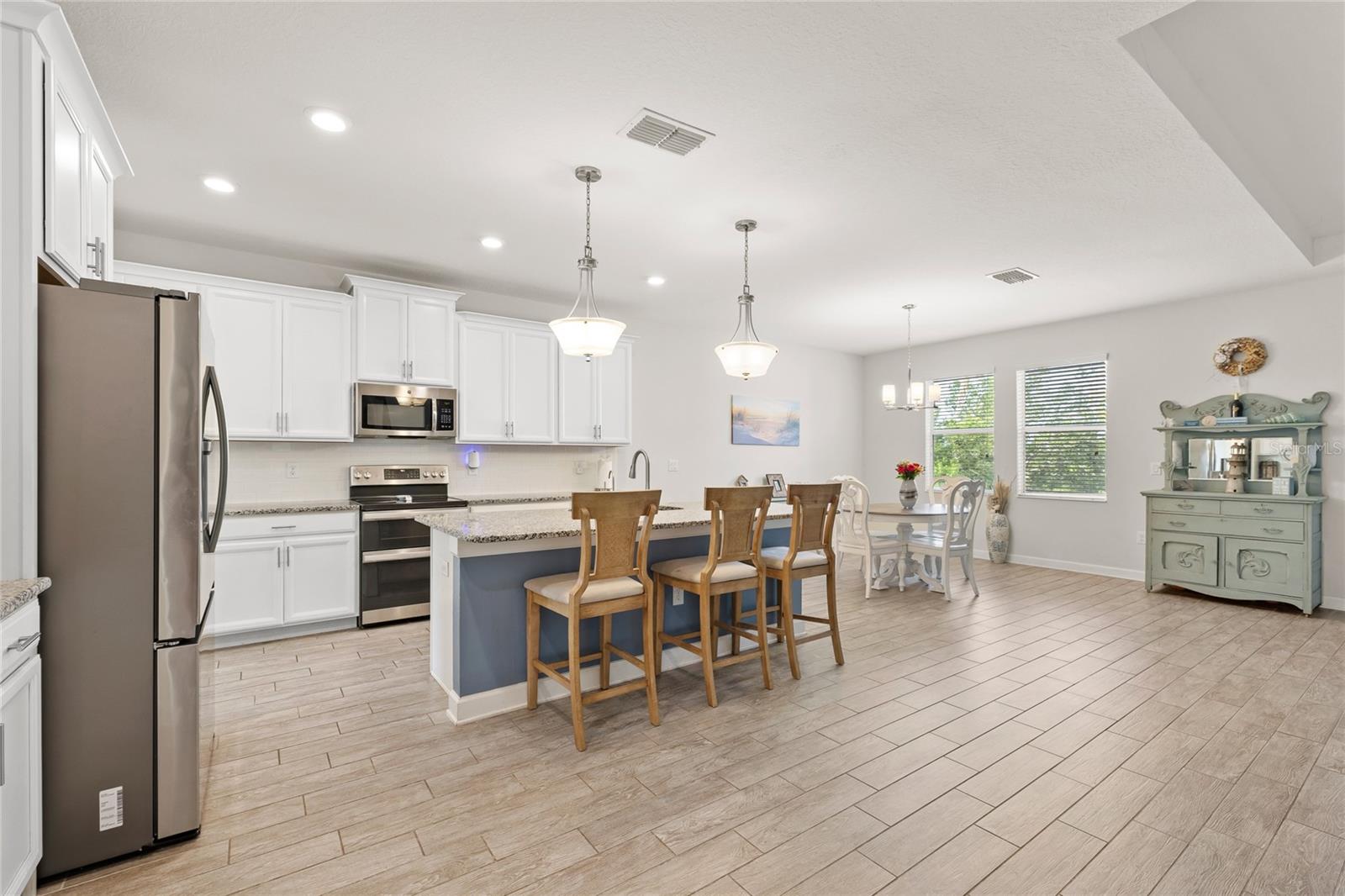 Image 6 of 74 For 5864 Alenlon Way