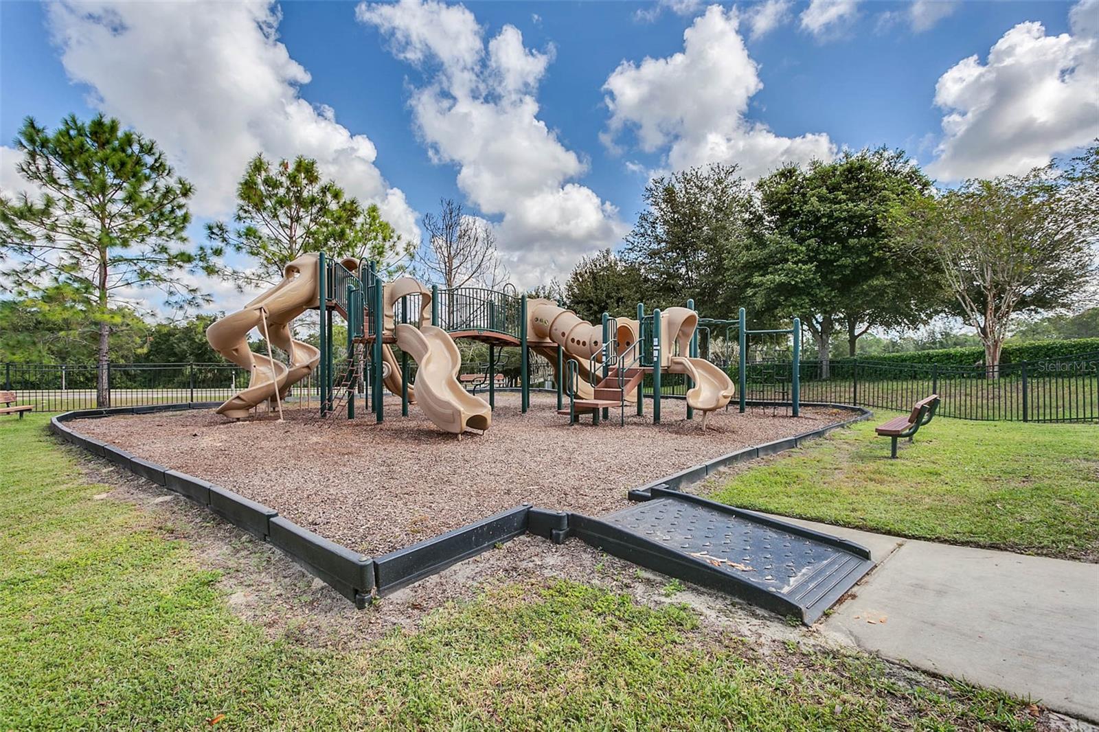 Image 64 of 74 For 5864 Alenlon Way