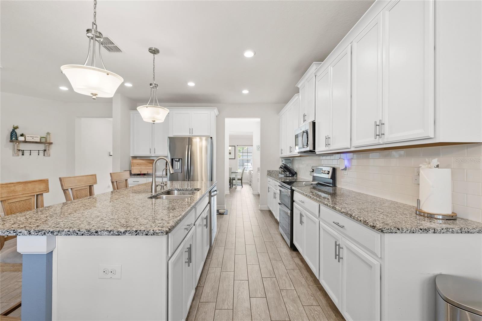 Image 8 of 74 For 5864 Alenlon Way