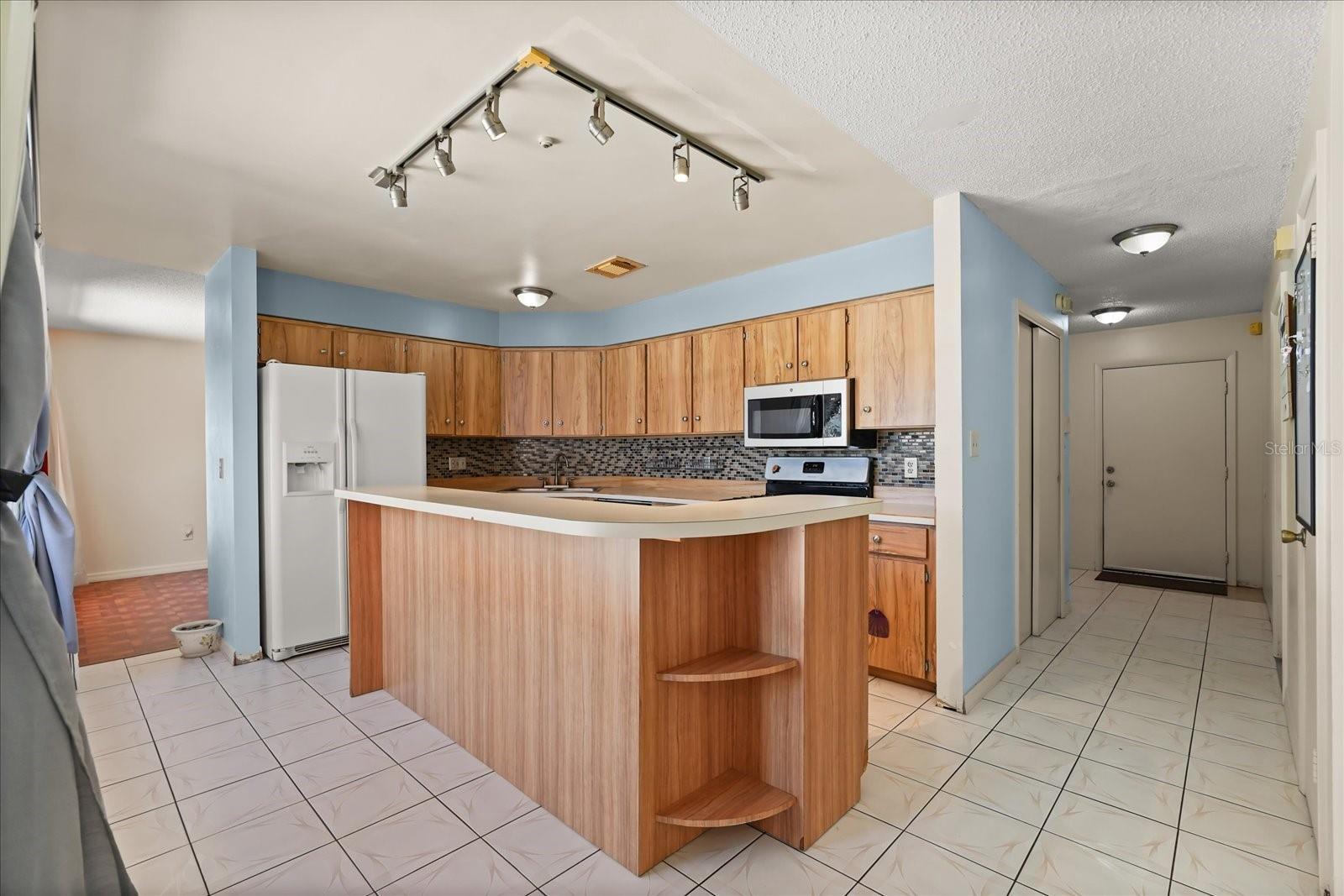 Image 11 of 30 For 2643 Camomile Drive