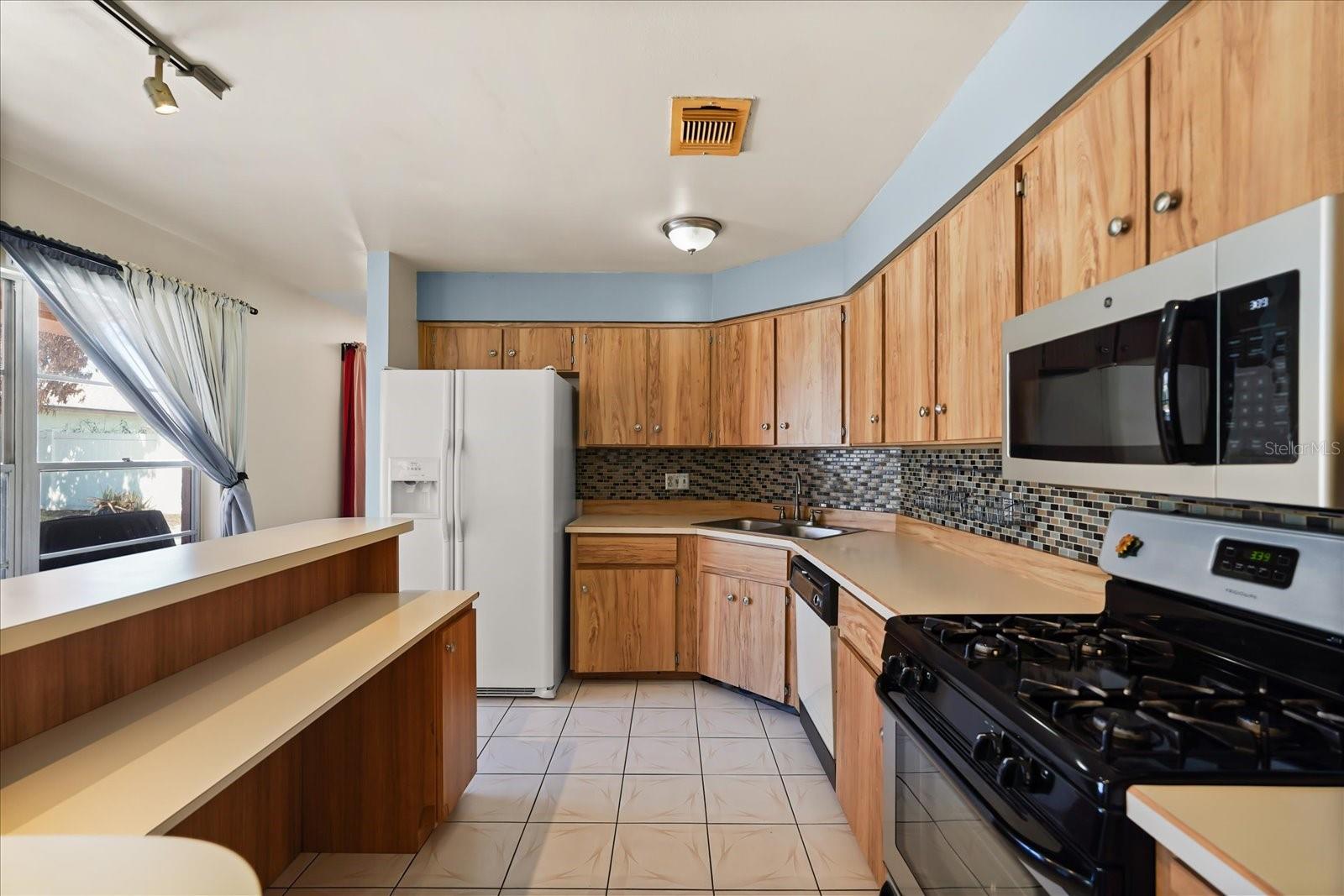 Image 14 of 30 For 2643 Camomile Drive