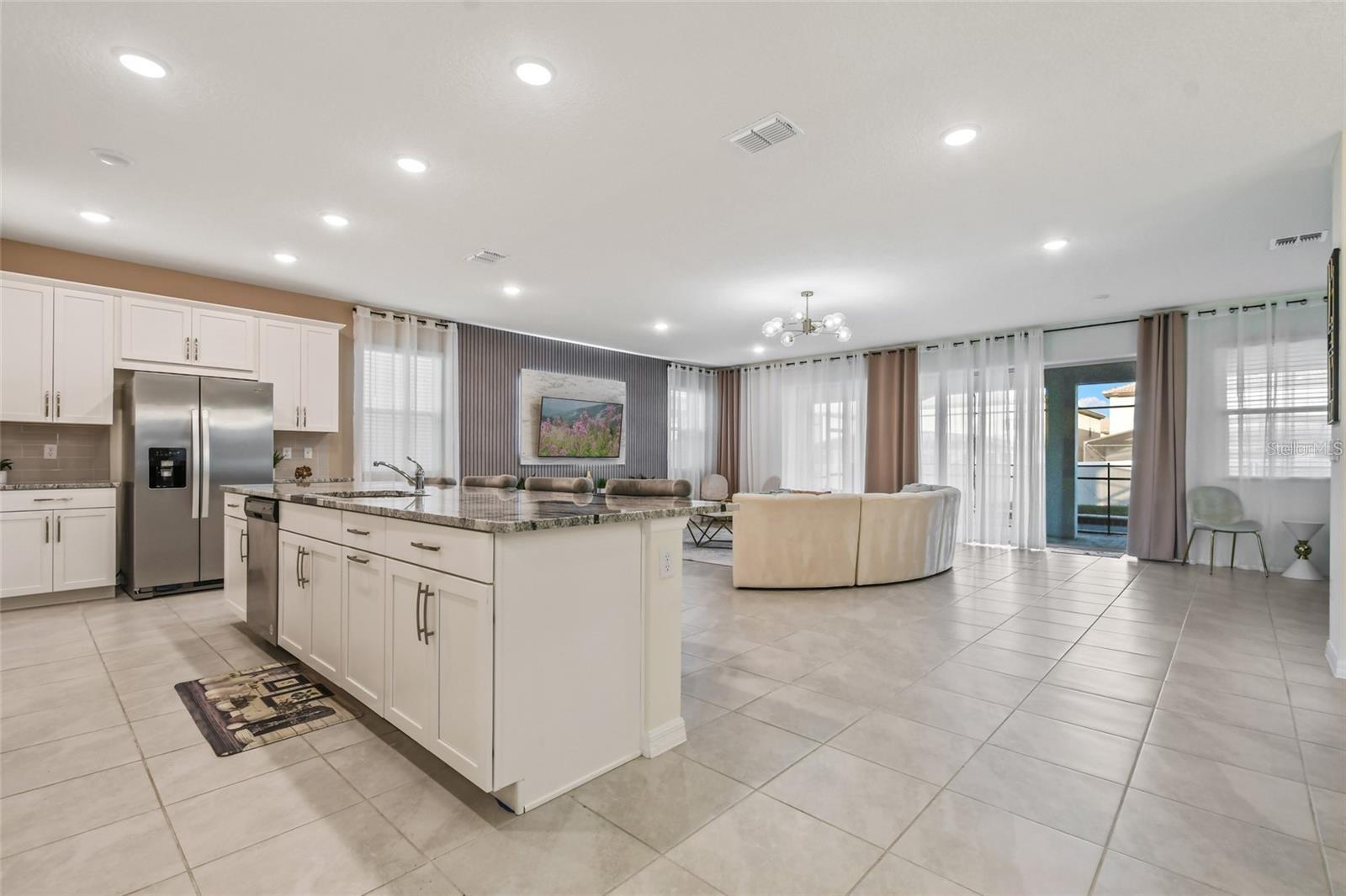 Image 4 of 70 For 8905 Coconut Breeze Drive