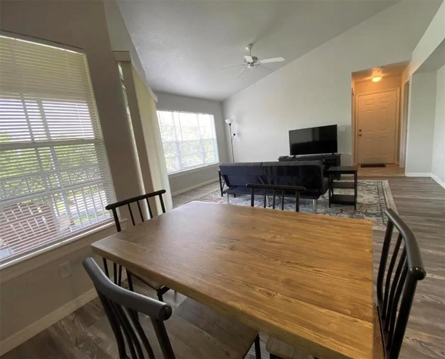 Image 4 of 7 For 5118 City Street 536