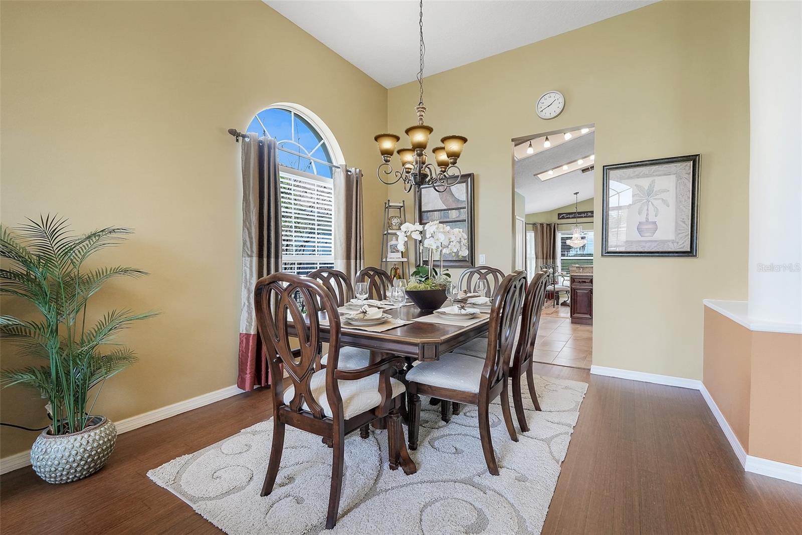 Image 14 of 73 For 2733 Runyon Circle