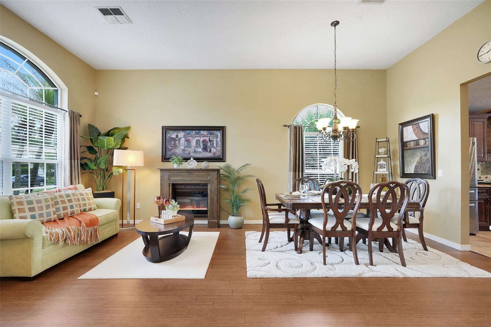 Image 16 of 73 For 2733 Runyon Circle