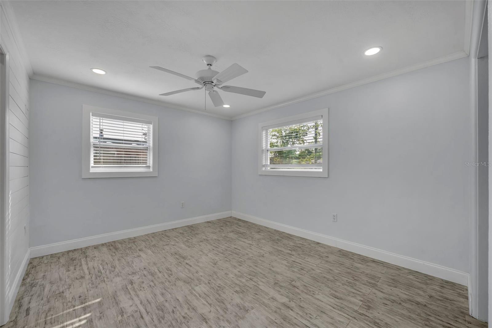 Image 15 of 27 For 702 Eleanore Avenue