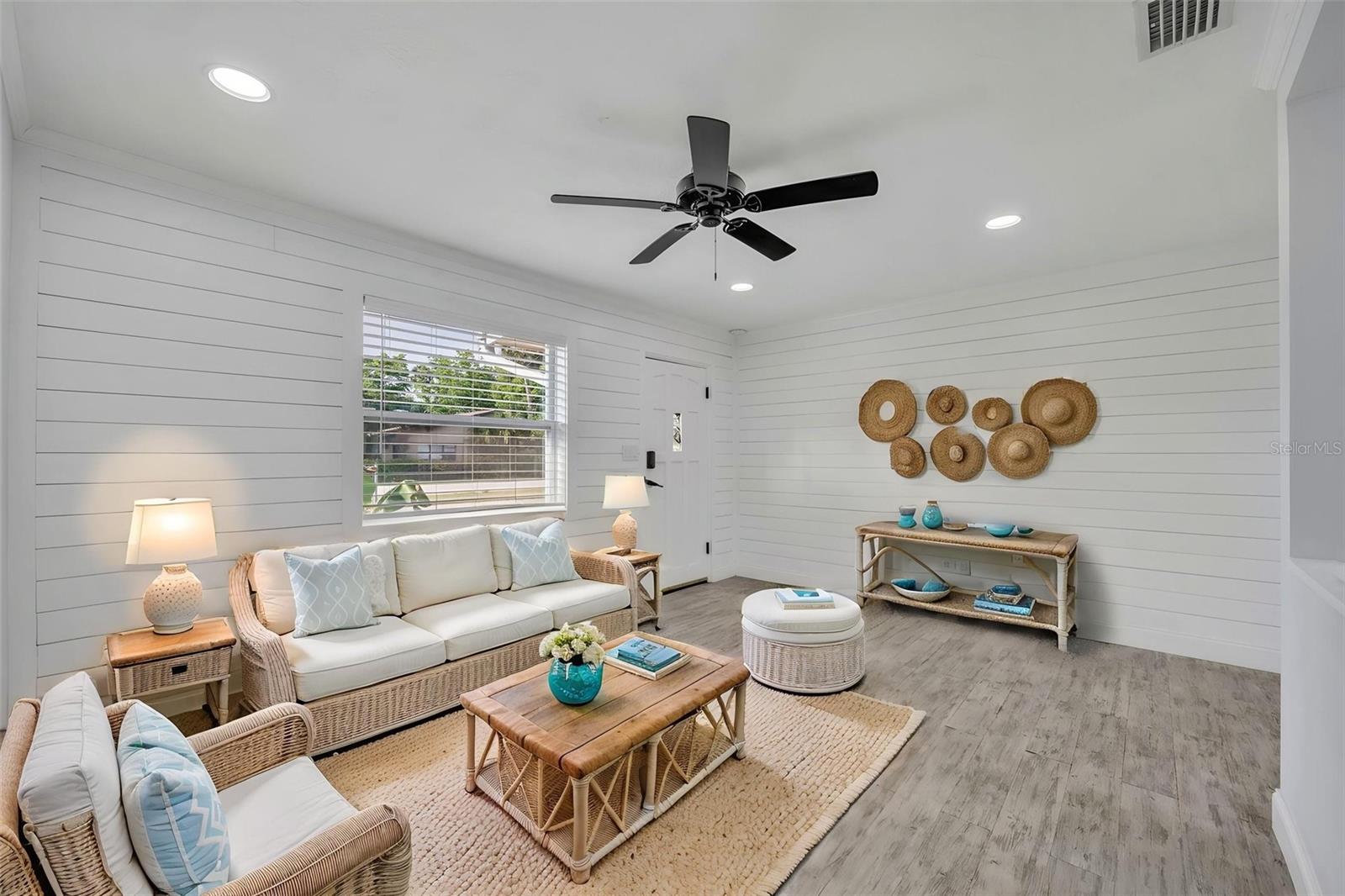 Image 3 of 27 For 702 Eleanore Avenue