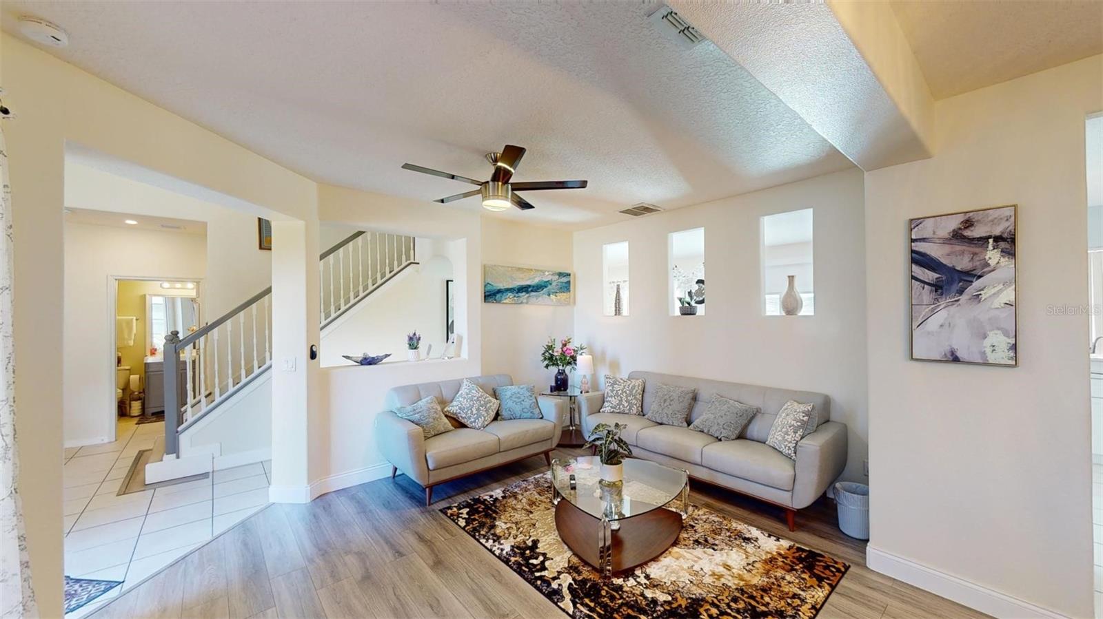 Image 6 of 28 For 3044 Camino Real Drive S