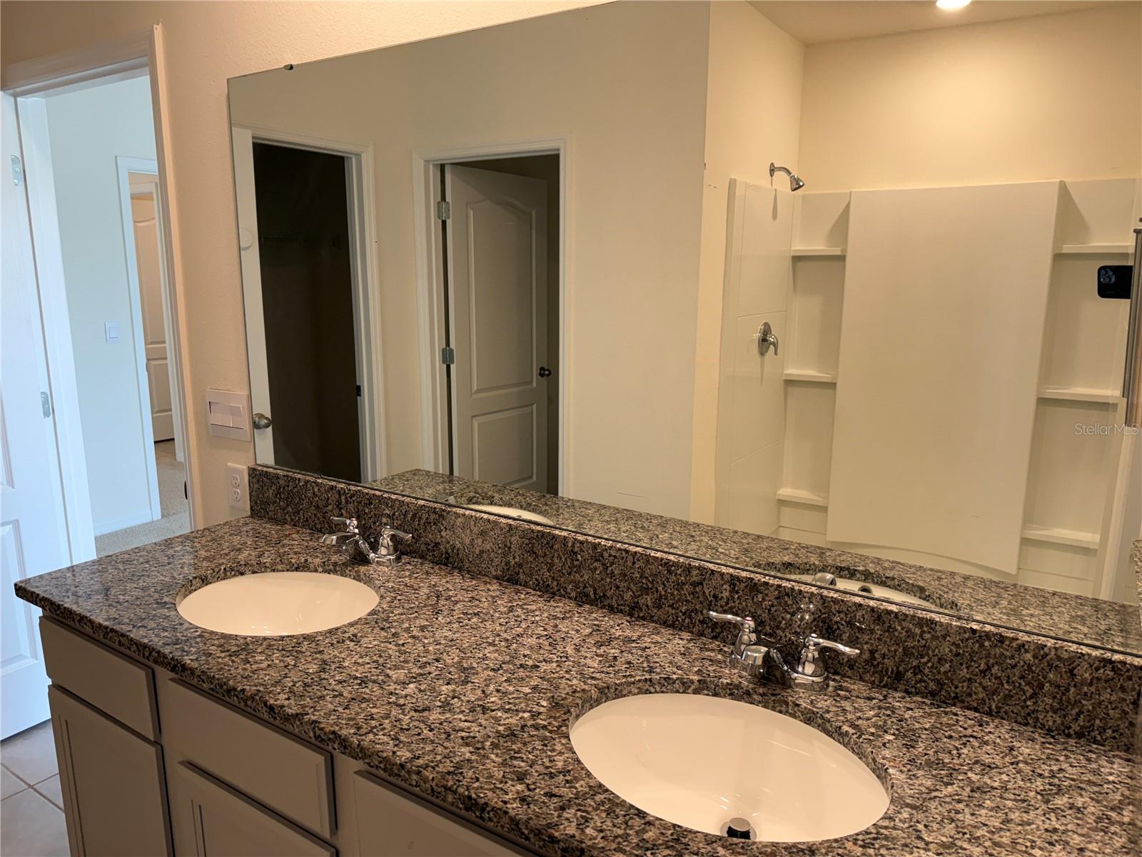 Image 21 of 39 For 2029 Maple Ridge Drive