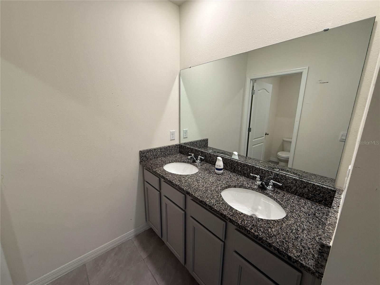 Image 26 of 39 For 2029 Maple Ridge Drive