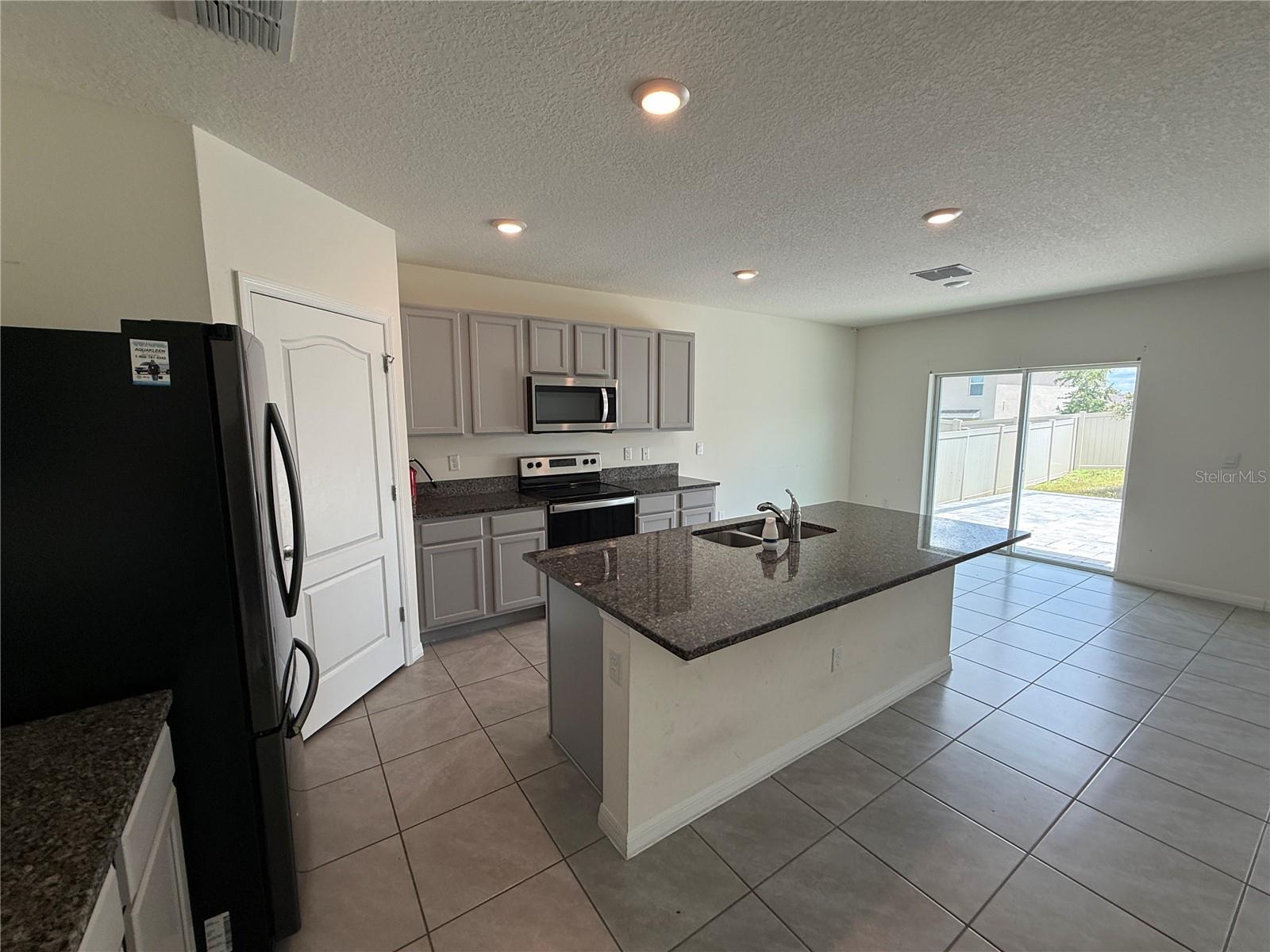 Image 4 of 39 For 2029 Maple Ridge Drive